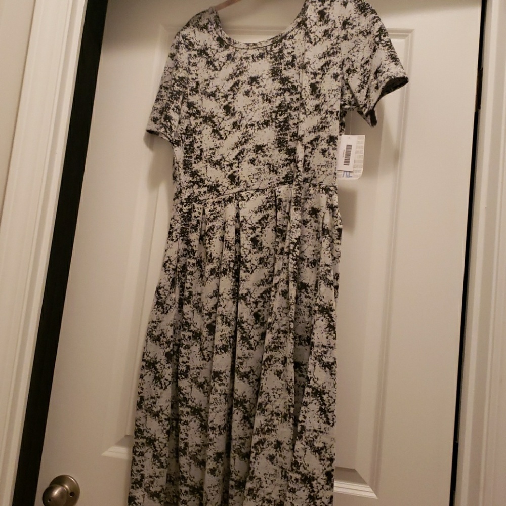 Lularoe amelia
